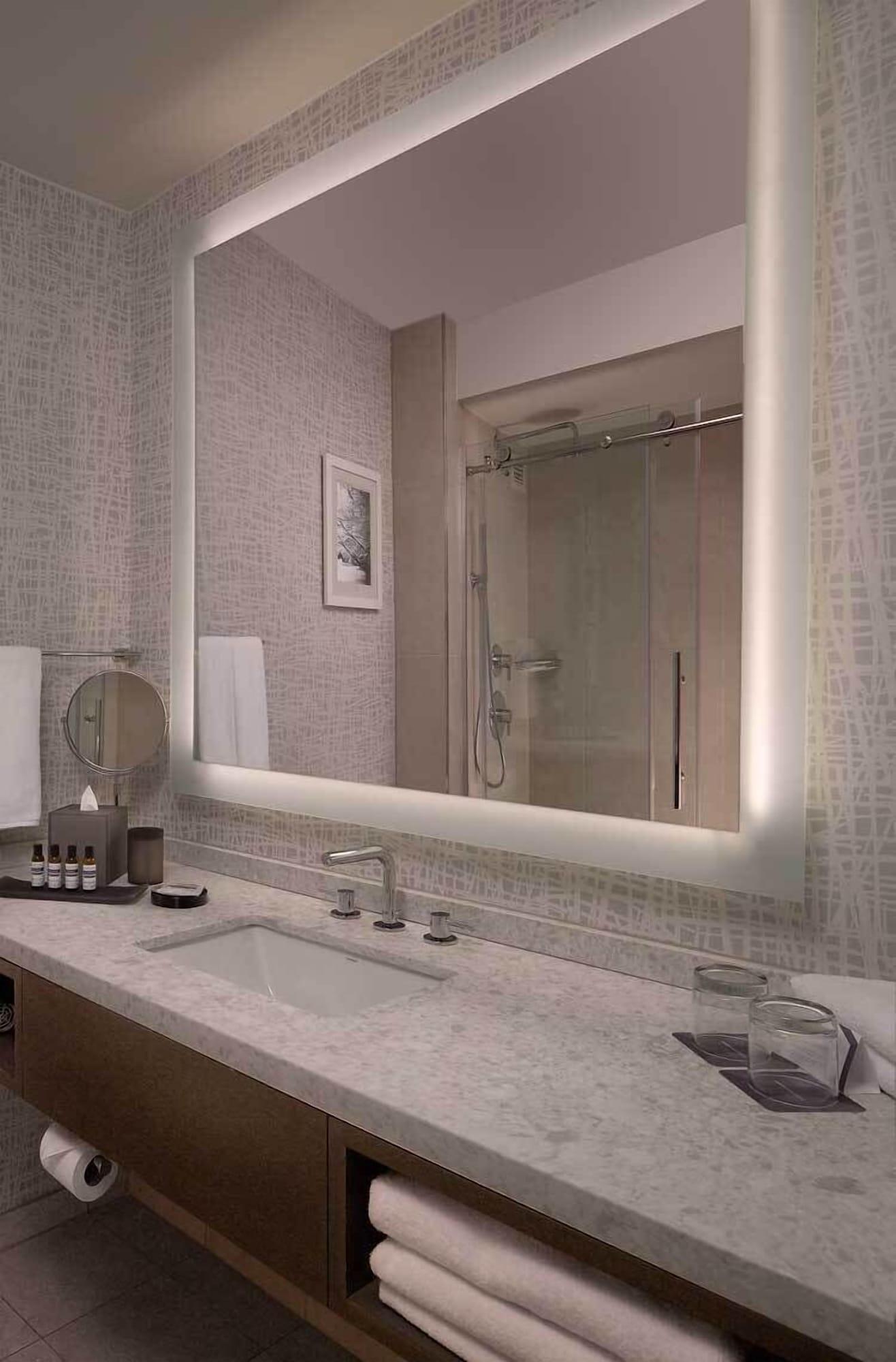 Hyatt Regency Hotel 4*